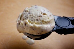 Grape-nuts ice cream
