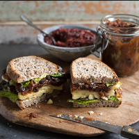 Grape, rosemary and shallot chutney 