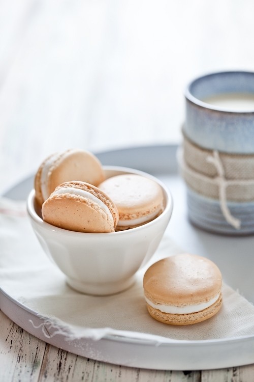 Grapefruit and anise macarons