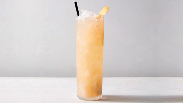 Grapefruit and honey margarita
