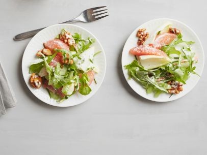 Grapefruit-arugula salad