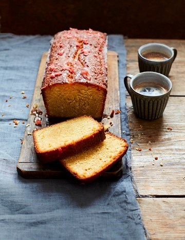 Grapefruit drizzle cake