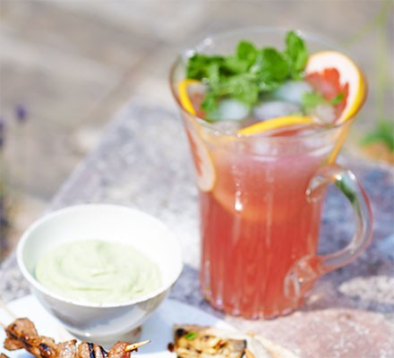 Grapefruit mojitos