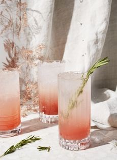 Grapefruit rosemary spritzer