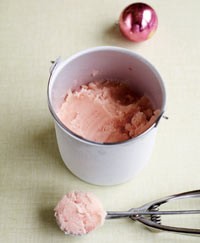Grapefruit snow with sparkling wine and clementines