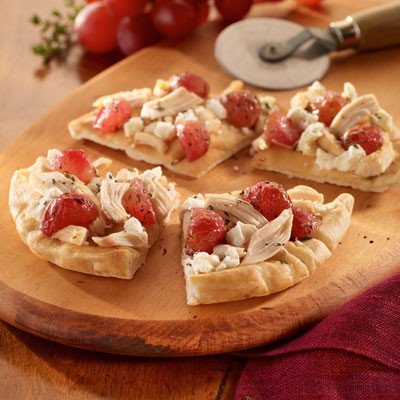 Grapiest chicken flatbread pizza ever