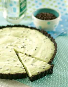 Grasshopper tart with chocolate chips