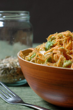 Grated carrot salad with avocado (Carottes rapées à l'avocat)