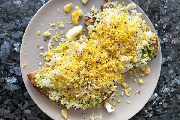 Grated egg toast