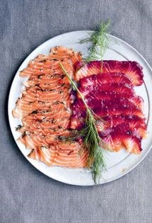 Gravlax 2 ways (modern & traditional)