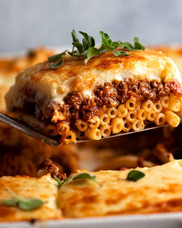 Greek beef pasta bake (Pastitsio)
