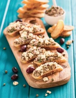Greek bruschetta with heart of palm tapenade & tofu feta