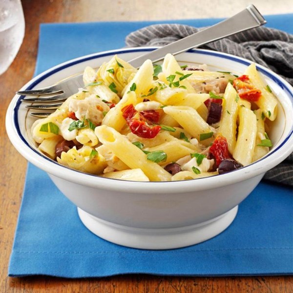 Greek chicken pasta 