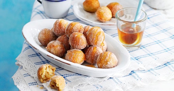 Greek doughnuts (Loukoumades)