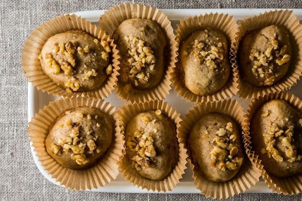 Greek honey-spice cookies (Melomakarona)