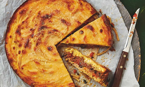 Greek pastitsio pasta pie