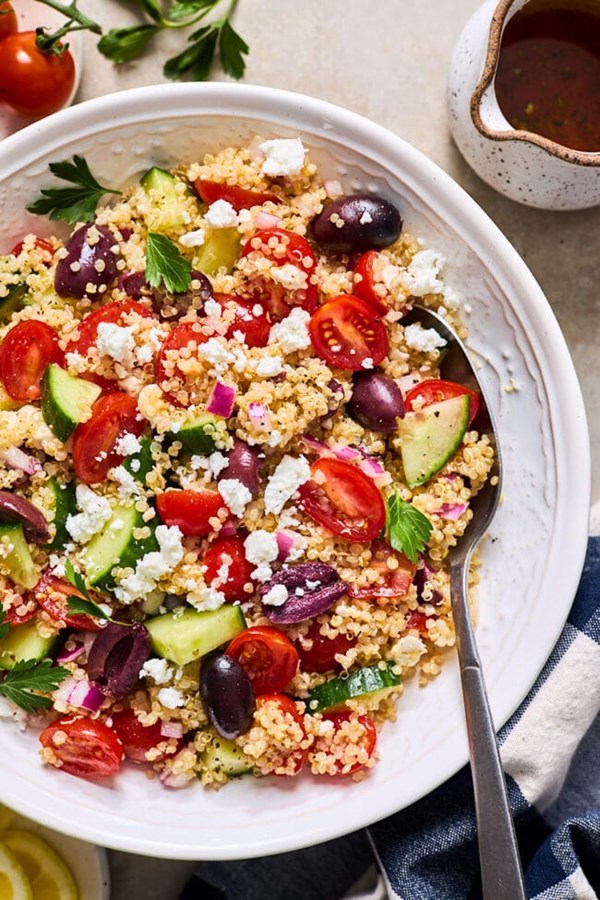 Greek quinoa salad