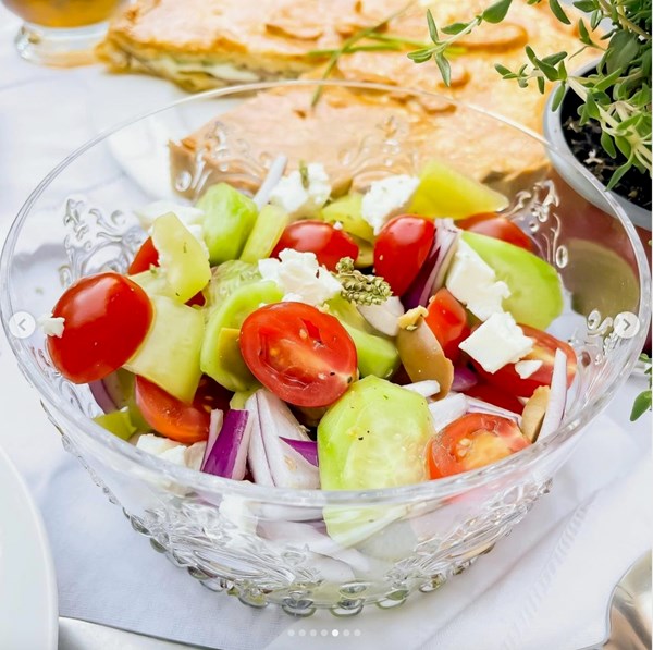 Greek salad (Saláta choriátiki)