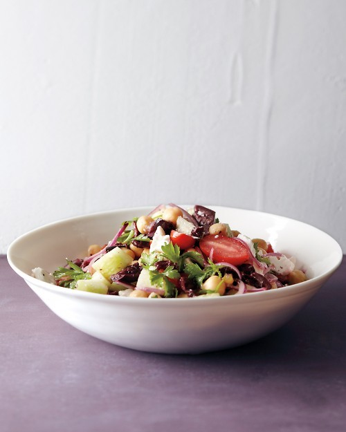 Greek salad with chickpeas