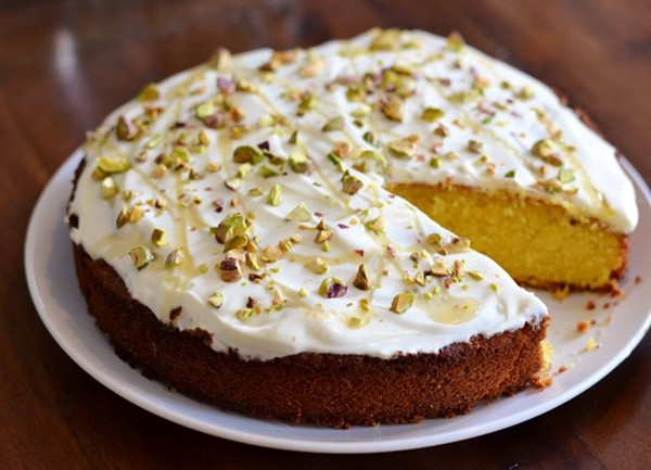 Greek semolina cake (Revani)