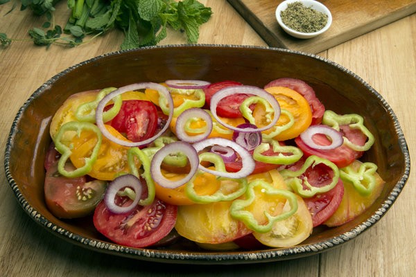 Greek tomato salad