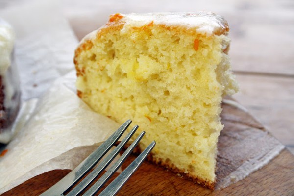 Greek yoghurt and honey cake with honey yoghurt buttercream glaze