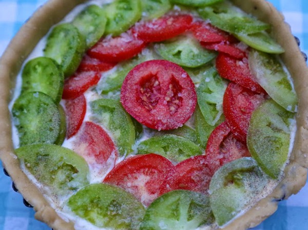 Green and red tomato tart