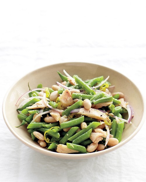 Green and white bean salad with tuna
