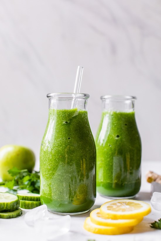 Green apple lemon cucumber ginger smoothie