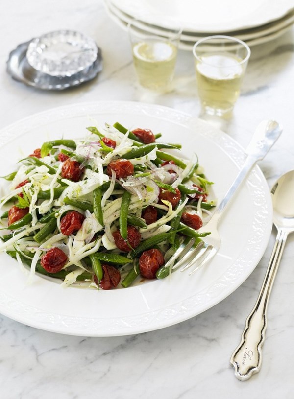 Green bean and fennel salad with tomato raisins