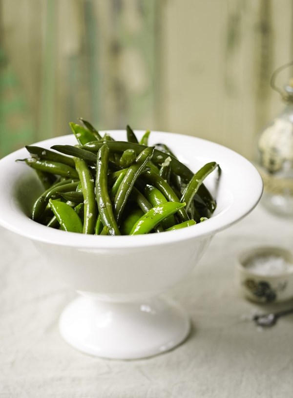 Green bean and two pea salad with tarragon dressing