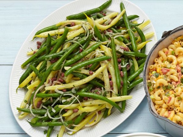 Green bean-cucumber salad