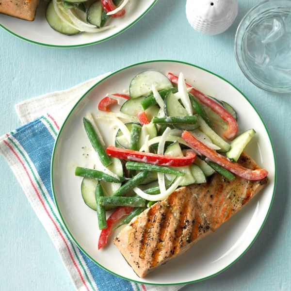 Green bean salad with creamy dressing 