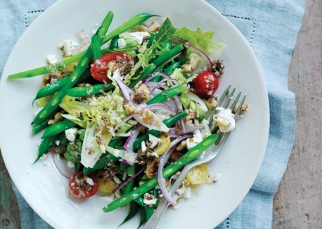Green bean salad with feta and walnuts