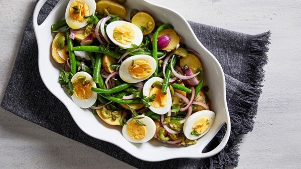 Green bean salad with potatoes, capers and eggs