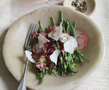 Green bean salad with radishes and prosciutto