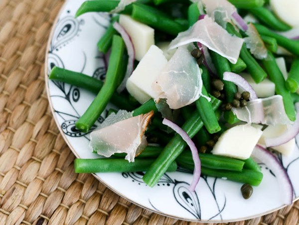  Green bean salad with speck and hearts of palm 