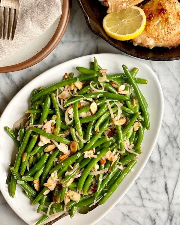 Green beans almondine