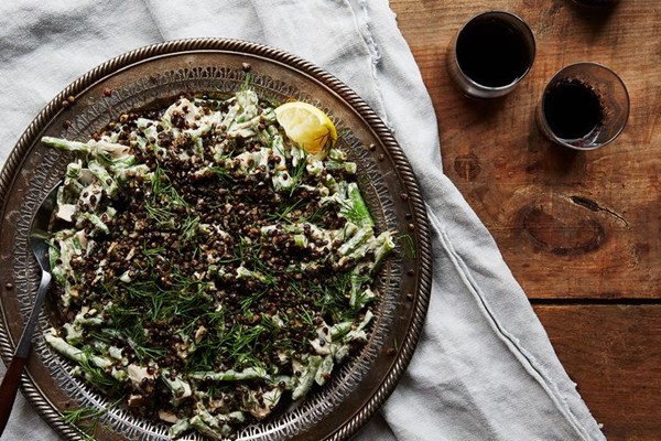 Green beans and mushrooms with tehina, lentils, and garlic chips