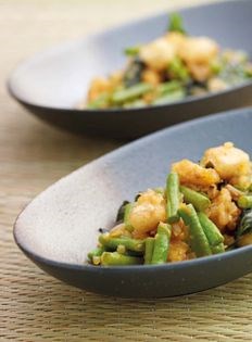 Green beans and tofu with garlic sauce