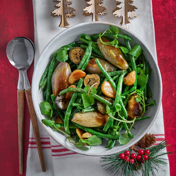 Green beans, roast shallots and pickled walnut dressing