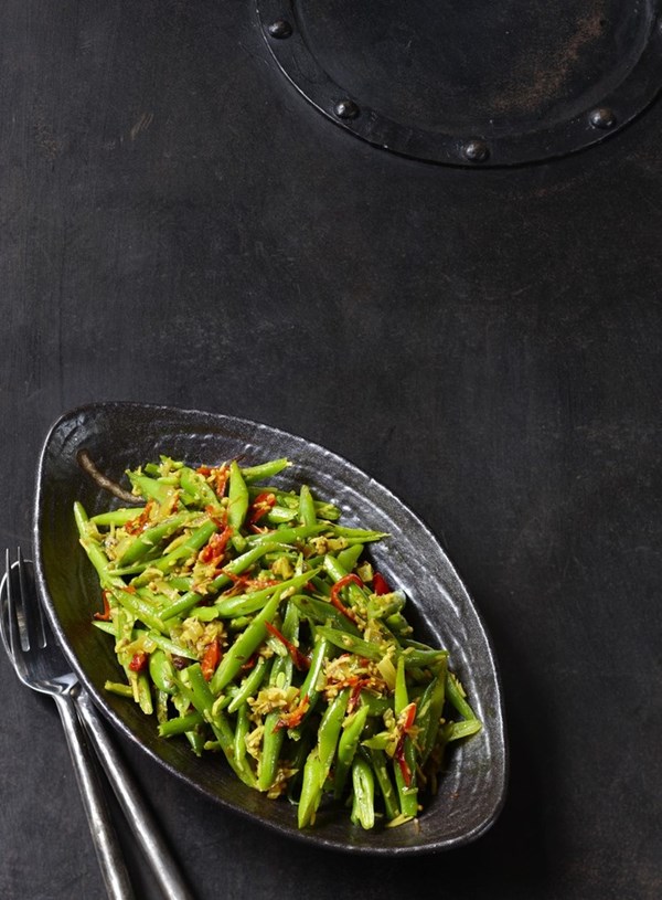 Green beans with chilli and coconut
