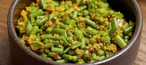 Green beans with coconut