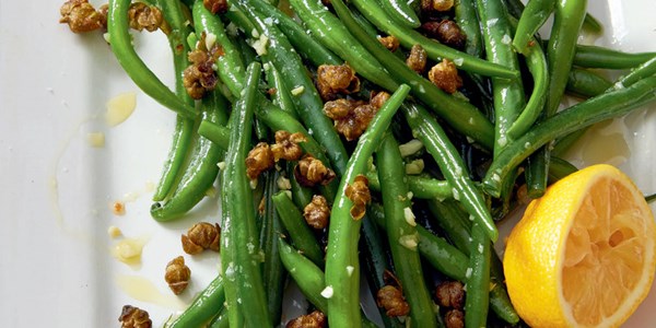 Green beans with crispy capers & garlic
