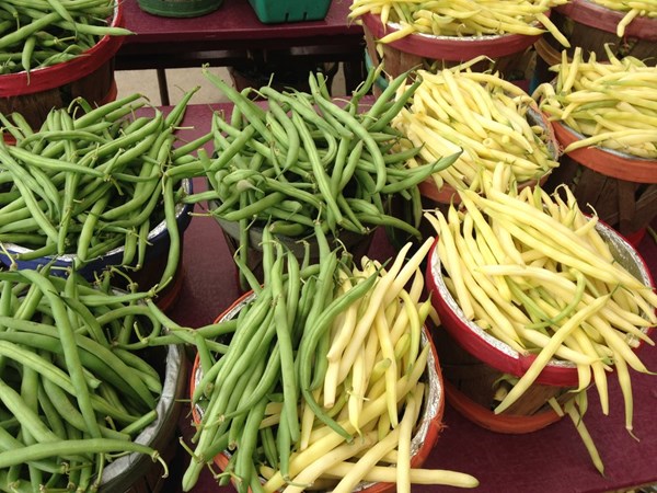 Green beans with garlic, lemon, and parsley
