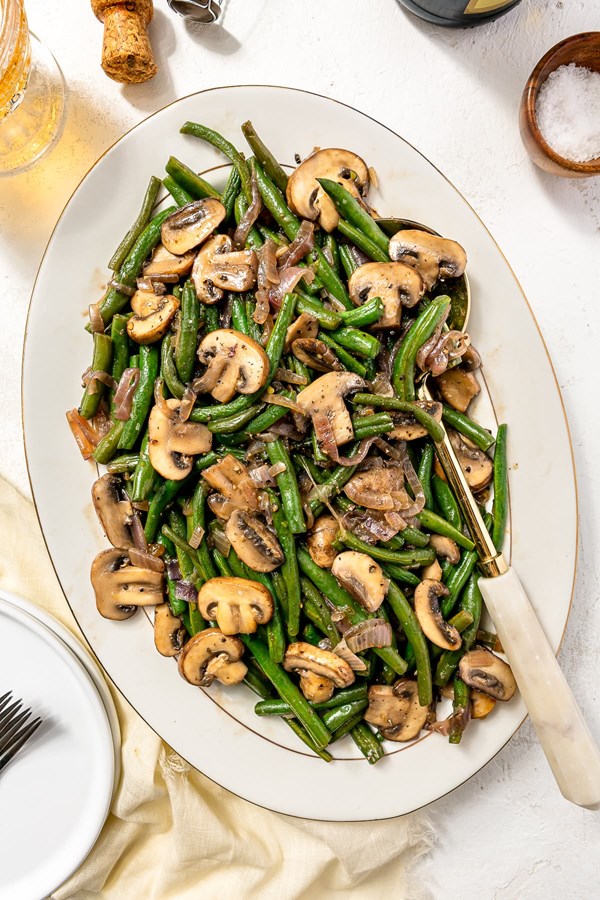 Green beans with mushrooms 