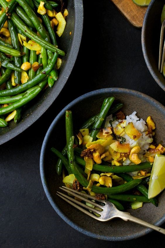 Green beans with mustard seeds, cashews and coconut