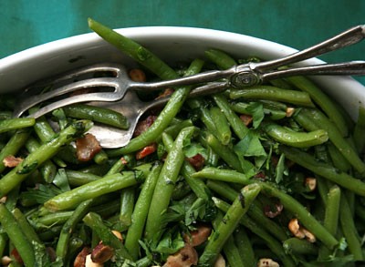 Green beans with pancetta and mint