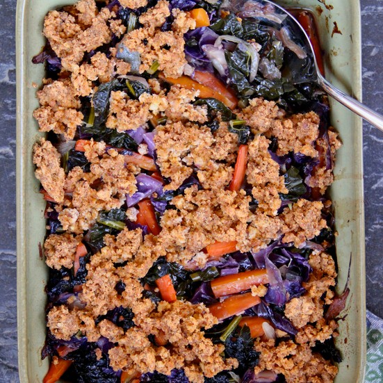 Green beans with roasted almond crumble