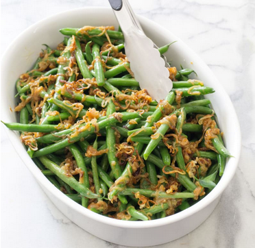 Green beans with sautéed shallots and vermouth